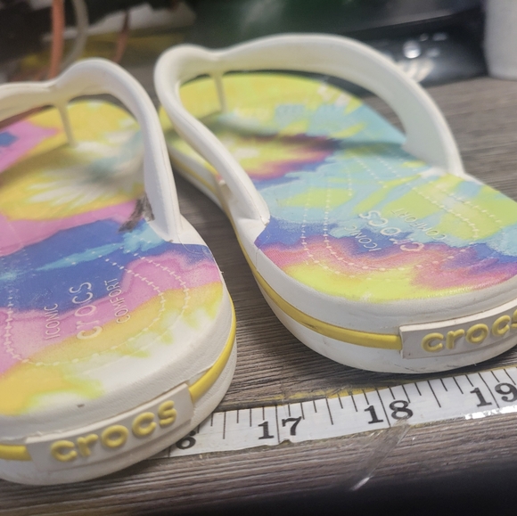Crocs Iconic Comfort‎ Tie Dye Sandals Pastel Women's Size 10 - Picture 3 of 5